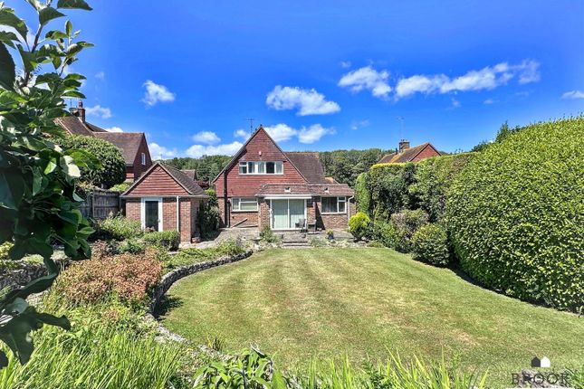2 bed property, in Babylon Way, £525,000