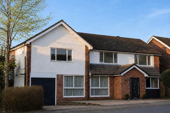6 bed property, in Scholars Reach, £795,000