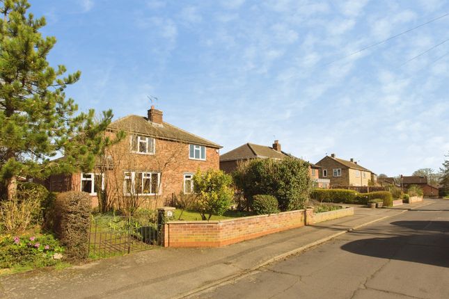 3 bed property, in Priams Way, £440,000