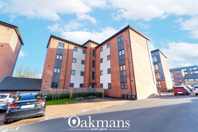 2 bed property, in Ascot Way, £190,000