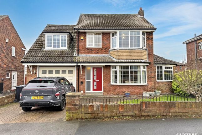 4 bed property, in Manor Road, £425,000