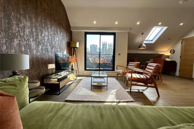 3 bed property, in Bootham Row, £550,000