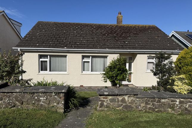 3 bed property, in Croft Road, £250,000