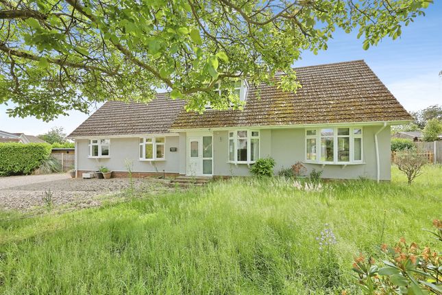 3 bed property, in Ranworth Road, £450,000