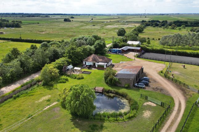 3 bed property, in Horseway, £650,000