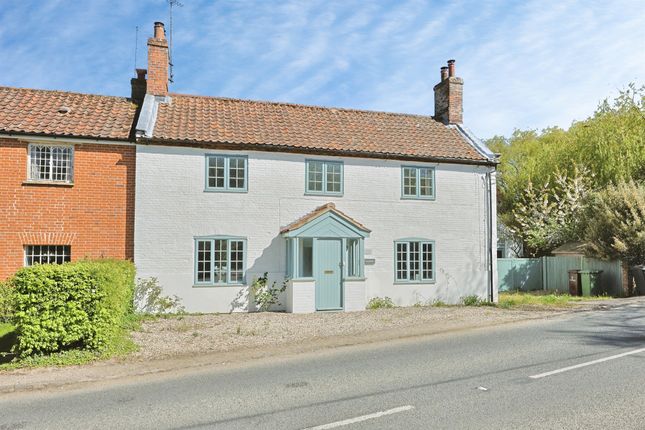 4 bed property, in Fakenham Road, £280,000