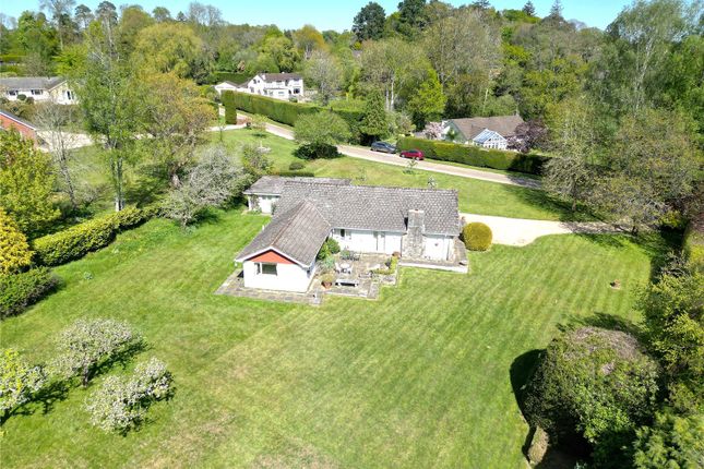 5 bed property, in Manor Farm Road, £750,000