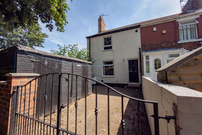 2 bed property, in 32 James Street, £38,000