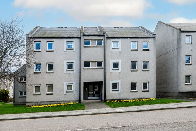 1 bed property, in Park Street, £61,000
