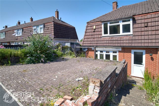 3 bed property, in Bourchier Gardens, £250,000