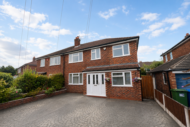 4 bed property, in St. Martins Road, £550,000