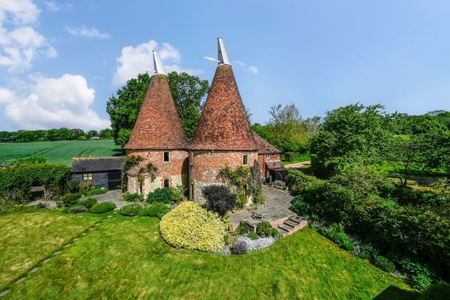 5 bed property, in Pluckley, £1,295,000
