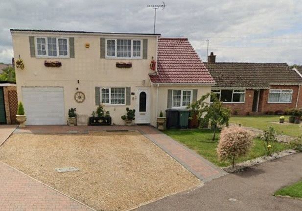 5 bed property, in Ringmere Road, £460,000