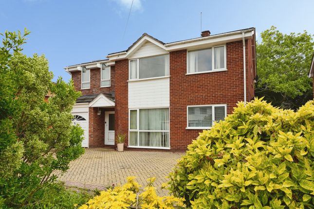 5 bed property, in Swinton Lane, £550,000