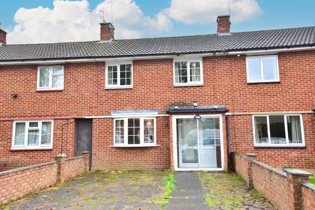 2 bed property, in High Road, £400,000