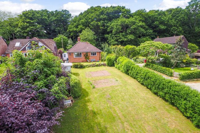 3 bed property, in School Lane, £595,000