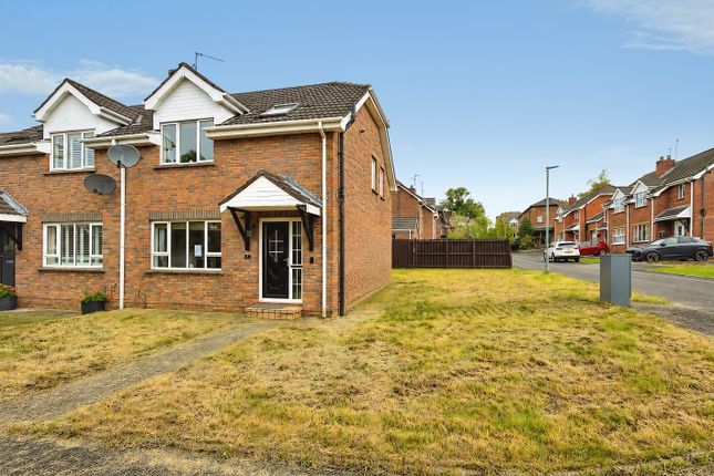 3 bed property, in Rosewood Glen, £215,000