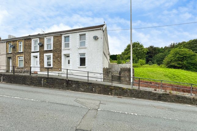 3 bed property, in Iscoed Road, £125,000