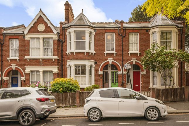 1 bed property, in Oxenford Street, £525,000