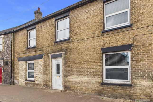 4 bed property, in High Street, £495,000