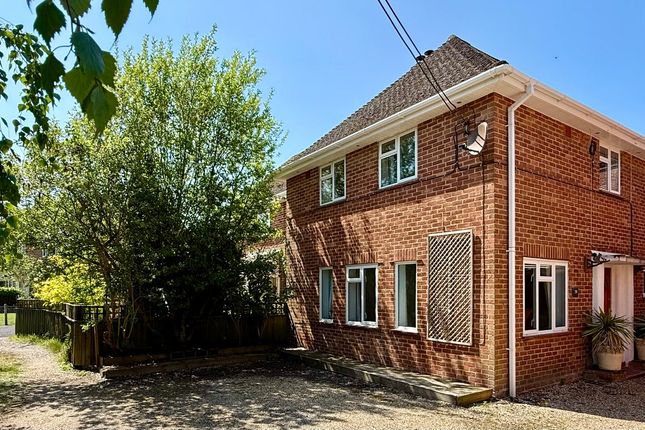 3 bed property, in Auckland Avenue, £475,000