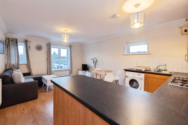 1 bed property, in Christchurch Road, £165,000