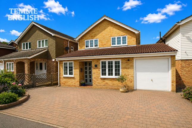 4 bed property, in The Durdans, £679,950