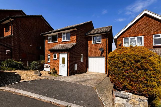 4 bed property, in Sandbourne Close, £387,500