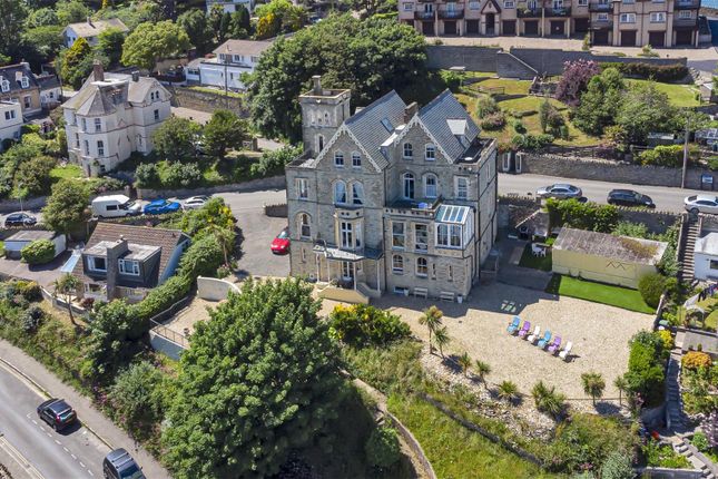 11 bed property, in Torrs Park, £795,000