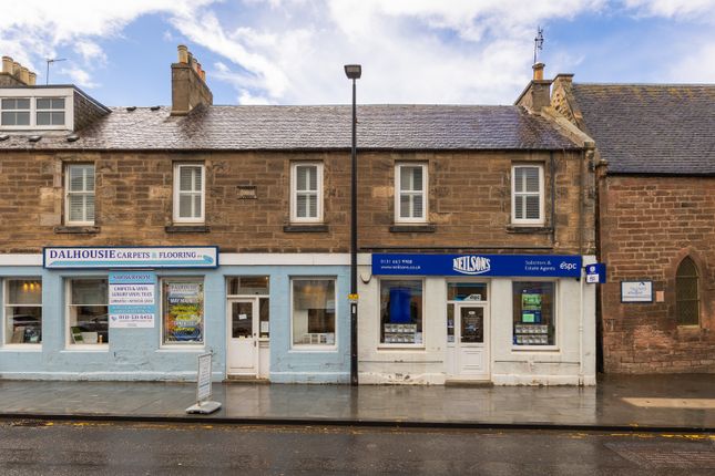 2 bed property, in 66 High Street, £160,000