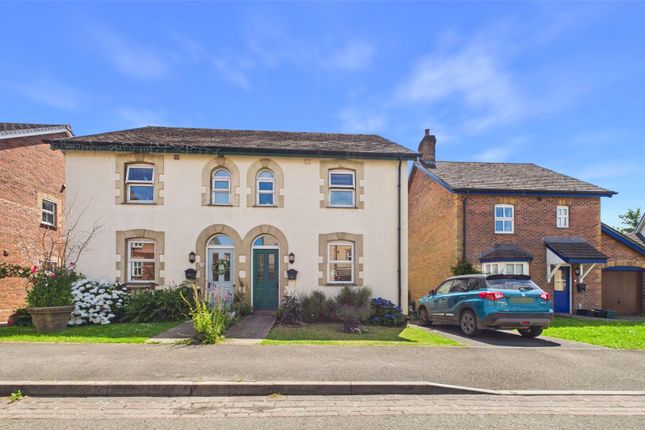 3 bed property, in St. Peters Road, £260,000