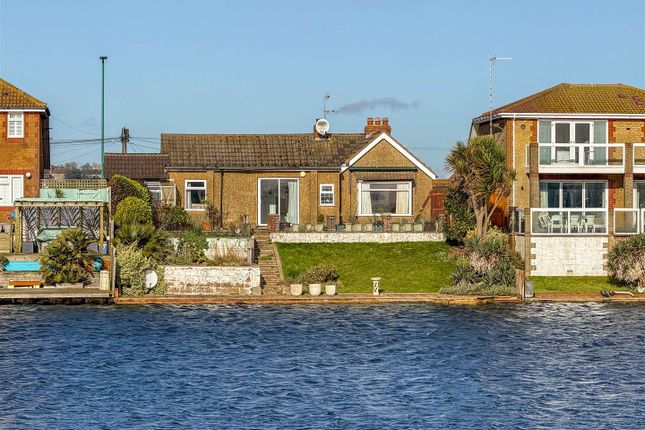 3 bed property, in Brighton Road, £595,000