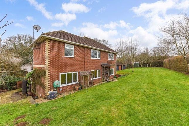 4 bed property, in Botley Road, £875,000