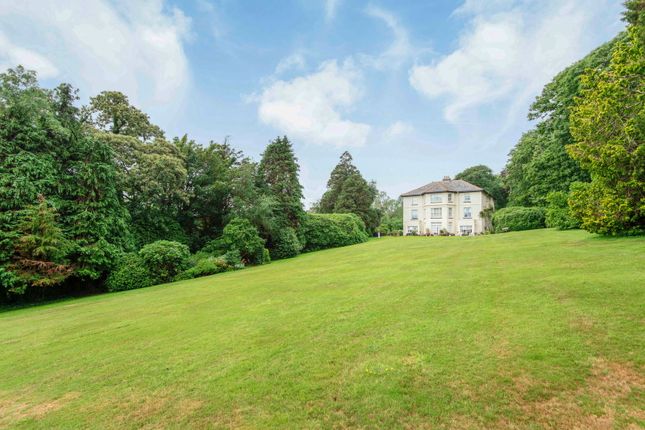 1 bed property, in Stokeley Manor, £275,000