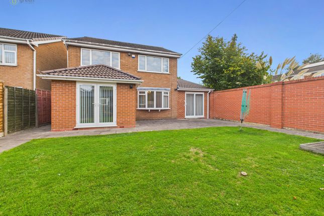 5 bed property, in Myring Drive, £625,000