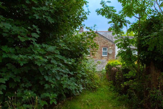 2 bed property, in 38 Lower Bore Street, £140,000
