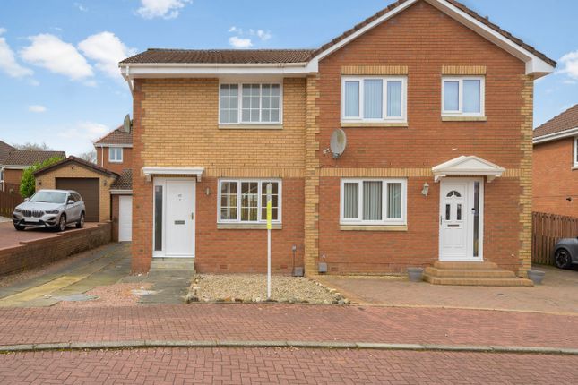 2 bed property, in Glenisla Court, £183,000