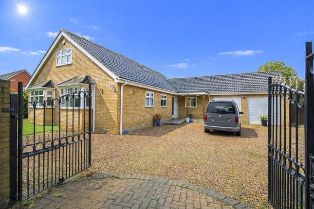 4 bed property, in Kingsdon Lane, £850,000