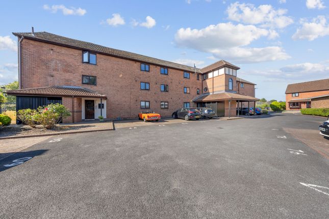 2 bed property, in Newsholme Close, £150,000