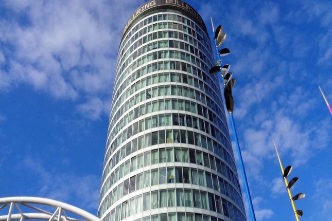 1 bed property, in New Street, £215,000