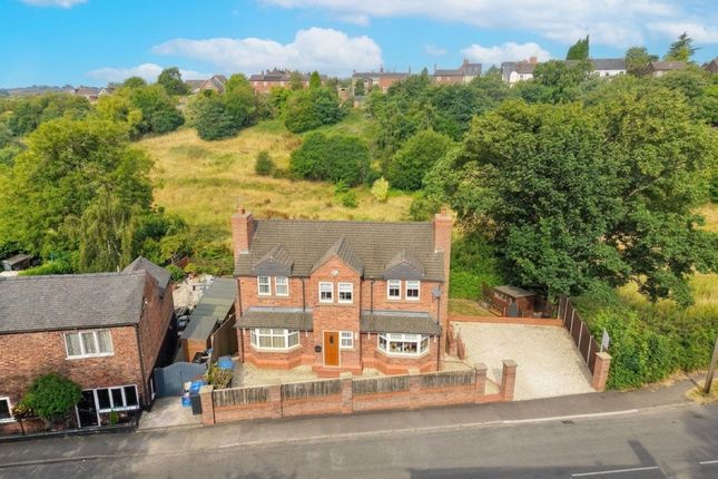 5 bed property, in Hougher Wall Road, £550,000