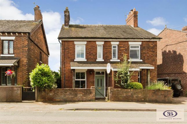 2 bed property, in Butterton Lane, £170,000