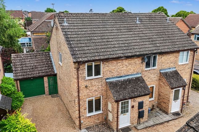 2 bed property, in Barry Lynham Drive, £259,995
