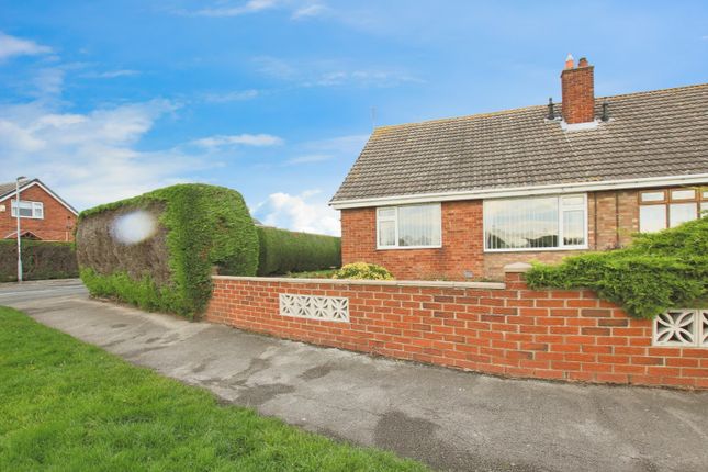2 bed property, in Willow Road, £180,000