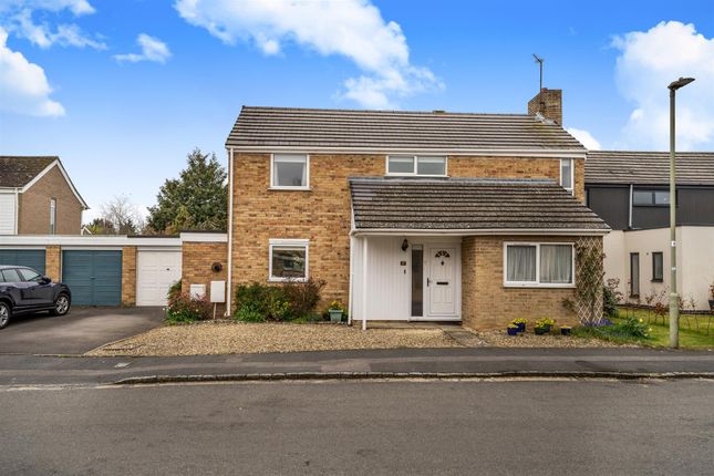 3 bed property, in Crecy Walk, £699,950
