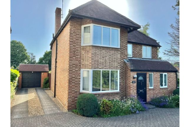 4 bed property, in London Road, £750,000
