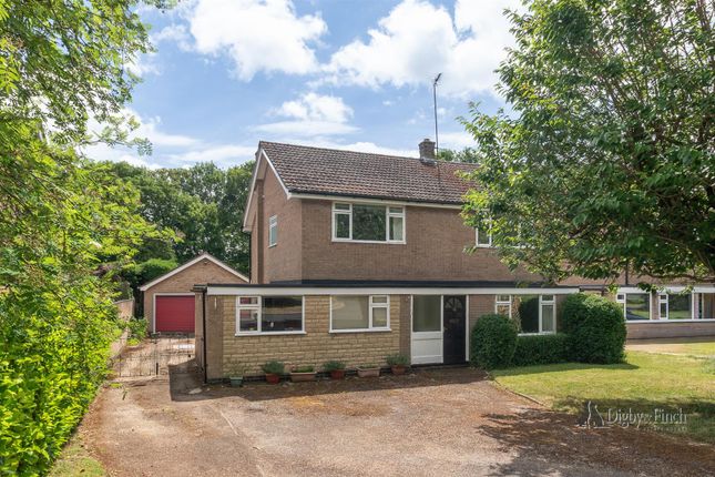 5 bed property, in Kelthorpe Close, £550,000