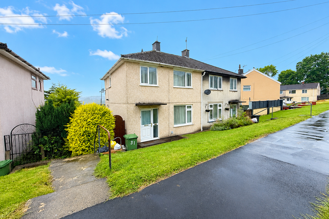 3 bed property, in Maeshyfryd, £149,000