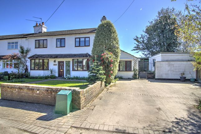 3 bed property, in Tinsley Green, £500,000
