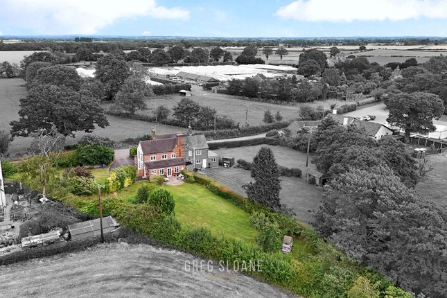 3 bed property, in Holly Cottage, £450,000